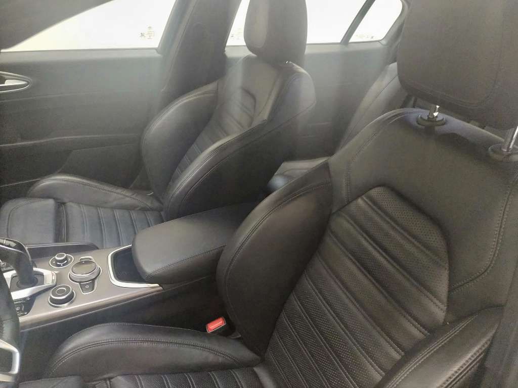 
								Nissan GTR R34 full									